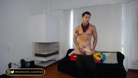 hot_guys_have_fun  28-02-2022